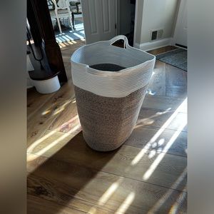 Large woven rope laundry, toy, blanket storage basket